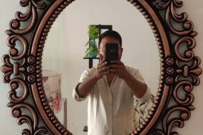 Decorative Wall Mirror DWM 002